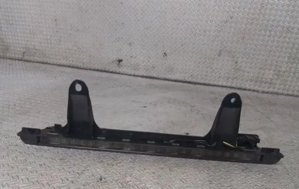 Audi A2 Third/center stoplight 8Z0945097