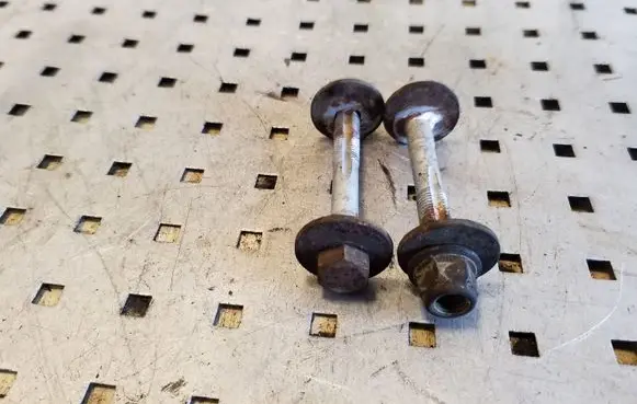 Skoda Superb B6 (3T) Rear suspension camber bolt 