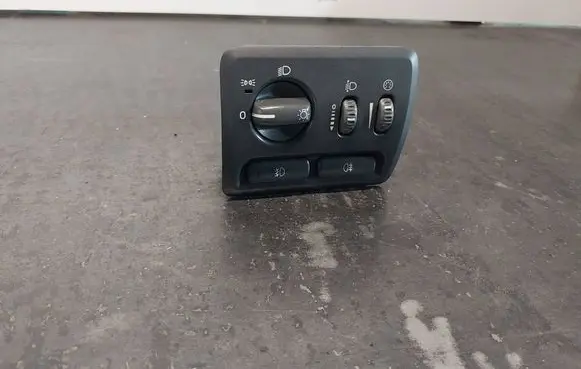 Light switch