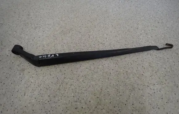 Toyota Verso Front wiper blade arm 