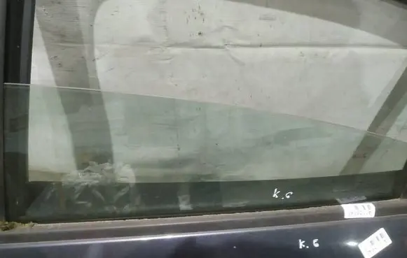 Renault Laguna III Rear door window glass AS2