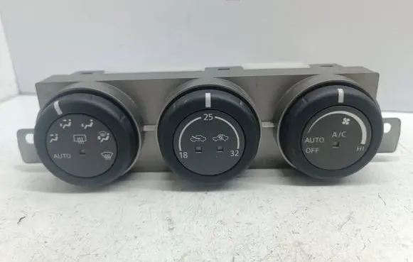 Nissan X-Trail T30 Climate control unit 27500EQ410 A0200018A04002 C5126