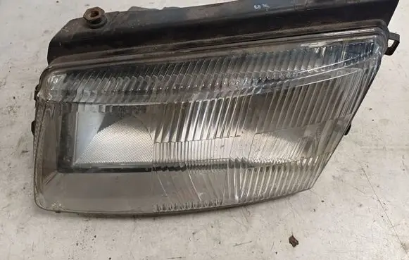 Volkswagen PASSAT B5 Headlight/headlamp