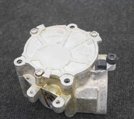 Audi A4 S4 B9 8W Vacuum pump 06K145100AA