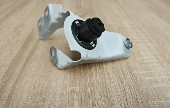 BMW X4 G02 Fender mounting bracket 7397514