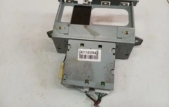 Toyota Avensis T250 Screen/display/small screen 8611005020