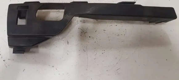 Ford Focus Front bumper mounting bracket 4M5117E856A