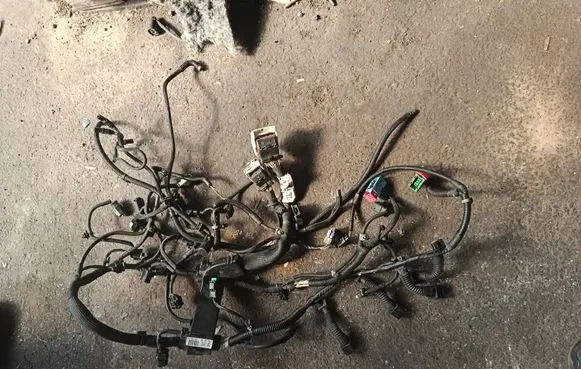 Citroen C4 II Picasso Engine installation wiring loom 28715L01 7637951 V763795080