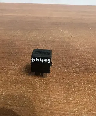 Mercedes-Benz E W211 Other relay 0025421119 D4719