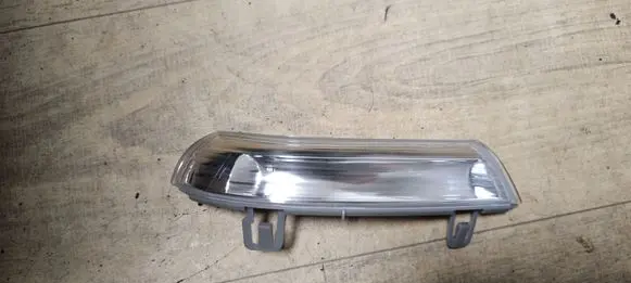 Volkswagen Golf V Front fender indicator light 