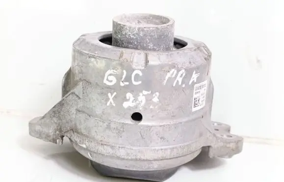 Mercedes-Benz GLC X253 C253 Engine mount bracket A2532402700