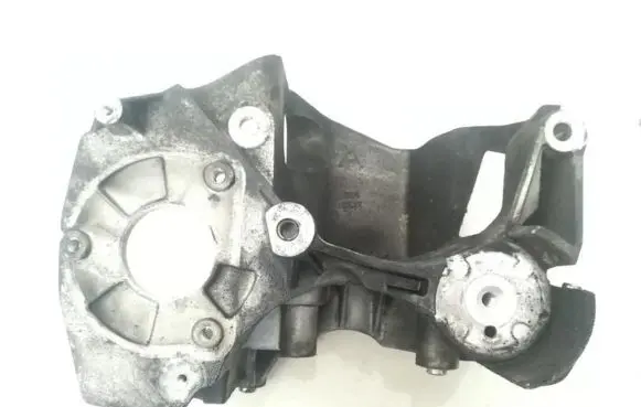 Chevrolet Captiva Engine mounting bracket 96440531