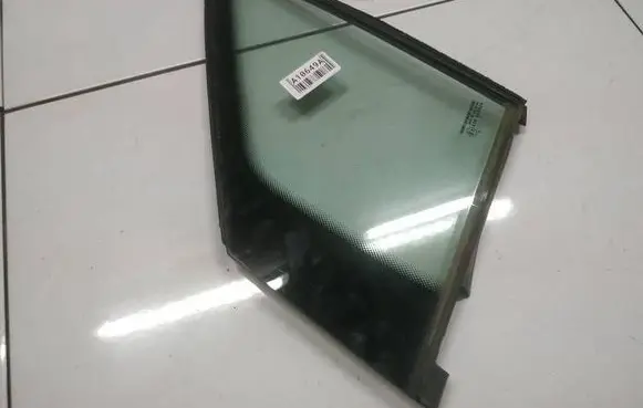 Fiat Ulysse Front door vent window glass four-door as2