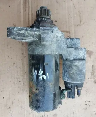 Volkswagen PASSAT B7 Starter motor 027911024H