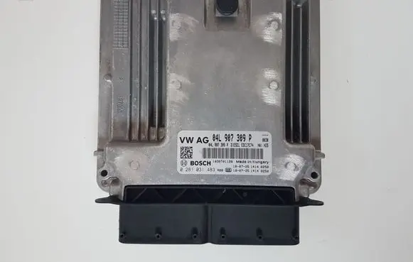 Volkswagen Tiguan Engine control unit/module 04L907309P 0281031483