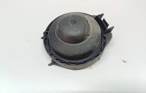 Opel Astra F Headlight/headlamp dust cover 1305239063