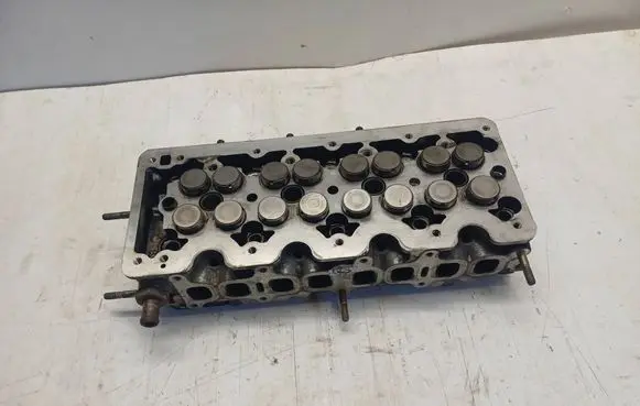 Opel Meriva A Engine head 