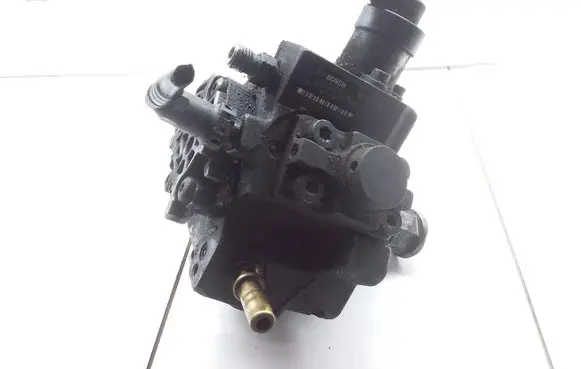 Peugeot 207 Fuel injection high pressure pump 9683703780A 0445010102