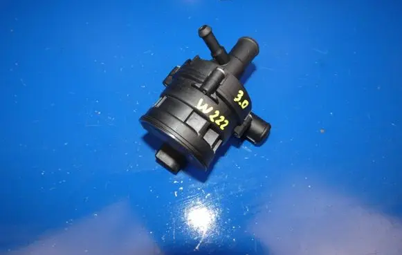 Mercedes-Benz S W222 Water pump FADZ2V