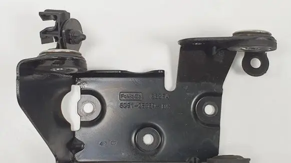 Ford Mondeo MK IV ABS pump bracket 6G91-2B389-BC
