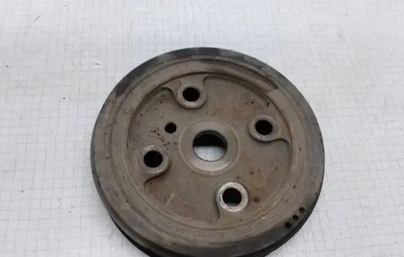 Volvo S60 Crankshaft pulley 30637335