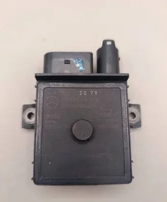 Mercedes-Benz E W211 Glow plug pre-heat relay A6421532079 0522140202 1000743309