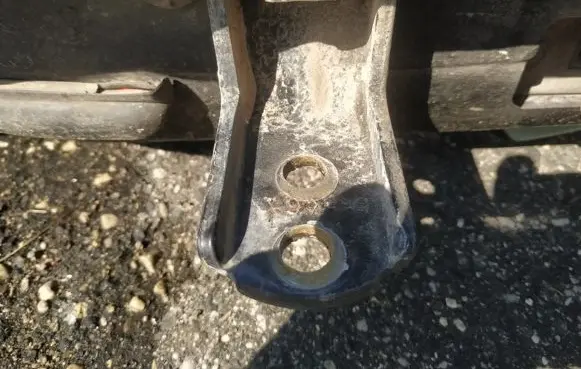 Nissan Pathfinder R51 Rear door lower hinge