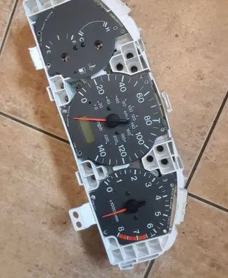 Mazda 323 Speedometer (instrument cluster) BJ6Eb