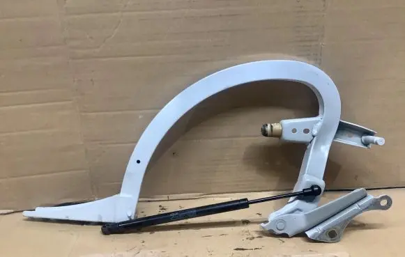 Audi A6 S6 C7 4G Tailgate/trunk/boot hinge 4G5827301