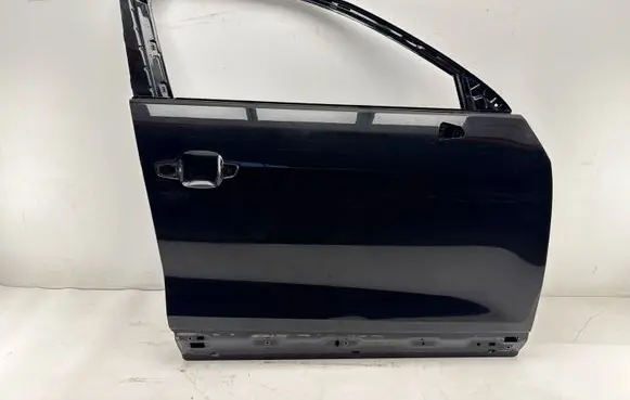 Audi Q2 - Front door 8V0837903