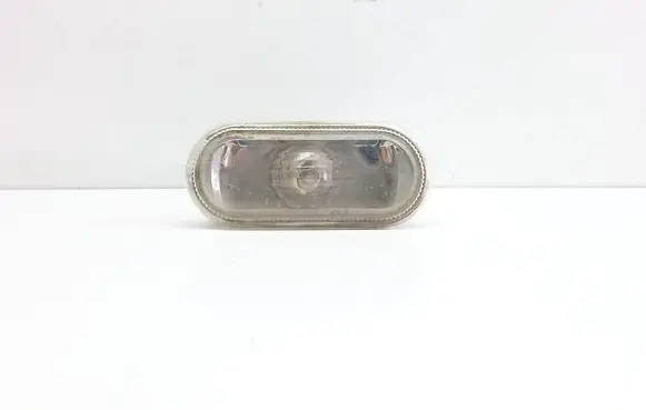 Volkswagen PASSAT B5 Front fender indicator light