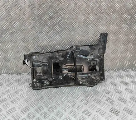 Citroen DS7 Crossback Battery box tray 9821150580
