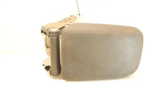 Volkswagen Golf VII Armrest