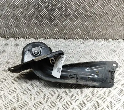 Volkswagen PASSAT B8 Rear upper control arm/wishbone 5Q0505226C