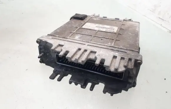 Volkswagen PASSAT B4 Engine control unit/module 0281001368 028906021AT