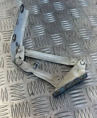 Mercedes-Benz Sprinter W901 W902 W903 W904 Engine bonnet/hood hinges 9067500021 0003