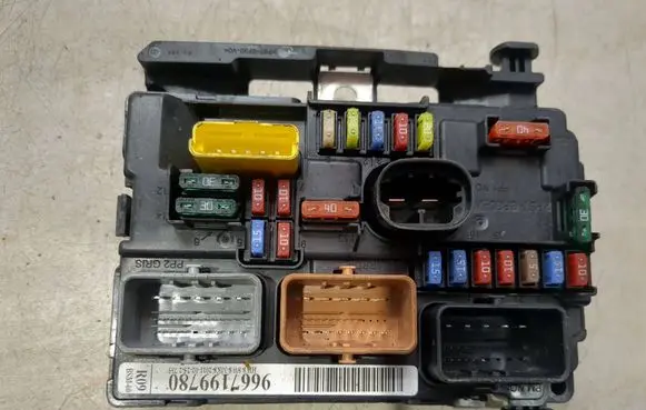 Citroen C3 BSM Control unit 9667199780