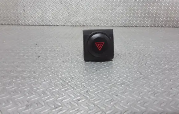 KIA Sorento Hazard light switch