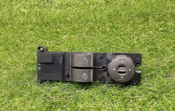 Ford Focus Electric window control switch 7M5T14529CA