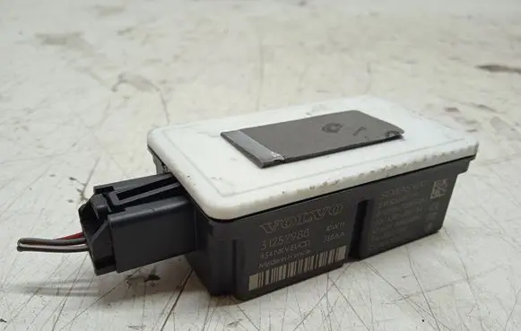 Volvo V70 Door central lock control unit/module 31252988