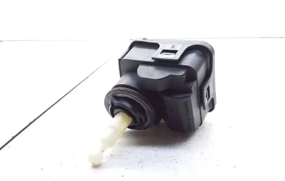Volkswagen Golf III Headlight level adjustment motor 1H0941295C