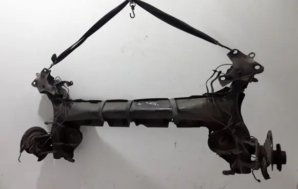 Renault Megane IV Rear axle beam 555015037R