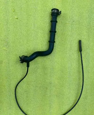 Mercedes-Benz E W124 Breather hose/pipe 1020940282