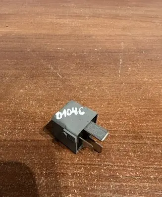 Mercedes-Benz A W169 Other relay A0025422619 D1046