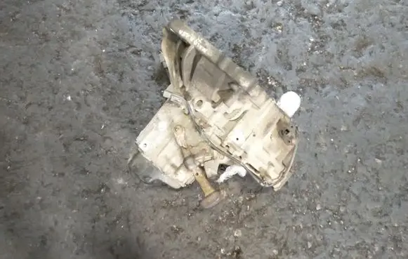 Manual 5 speed gearbox