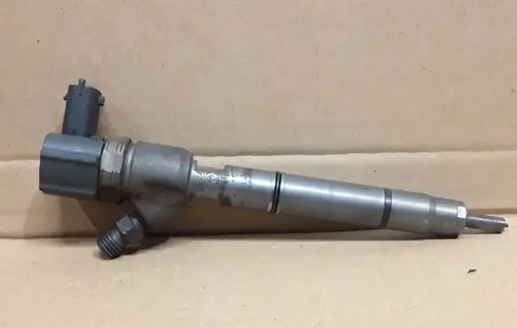 Hyundai i40 Fuel injector 0445110411 338002A800