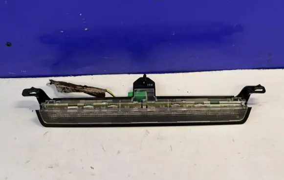 Volvo V70 Third/center stoplight 8658948