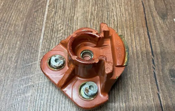 Mercedes-Benz E W124 Spark distributor cap 1191580331 1234332422