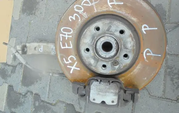 BMW X5 E70 Front wheel hub spindle knuckle 5565263