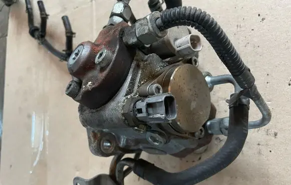 Mazda CX-5 Fuel injection high pressure pump R2AA13800 2940000620